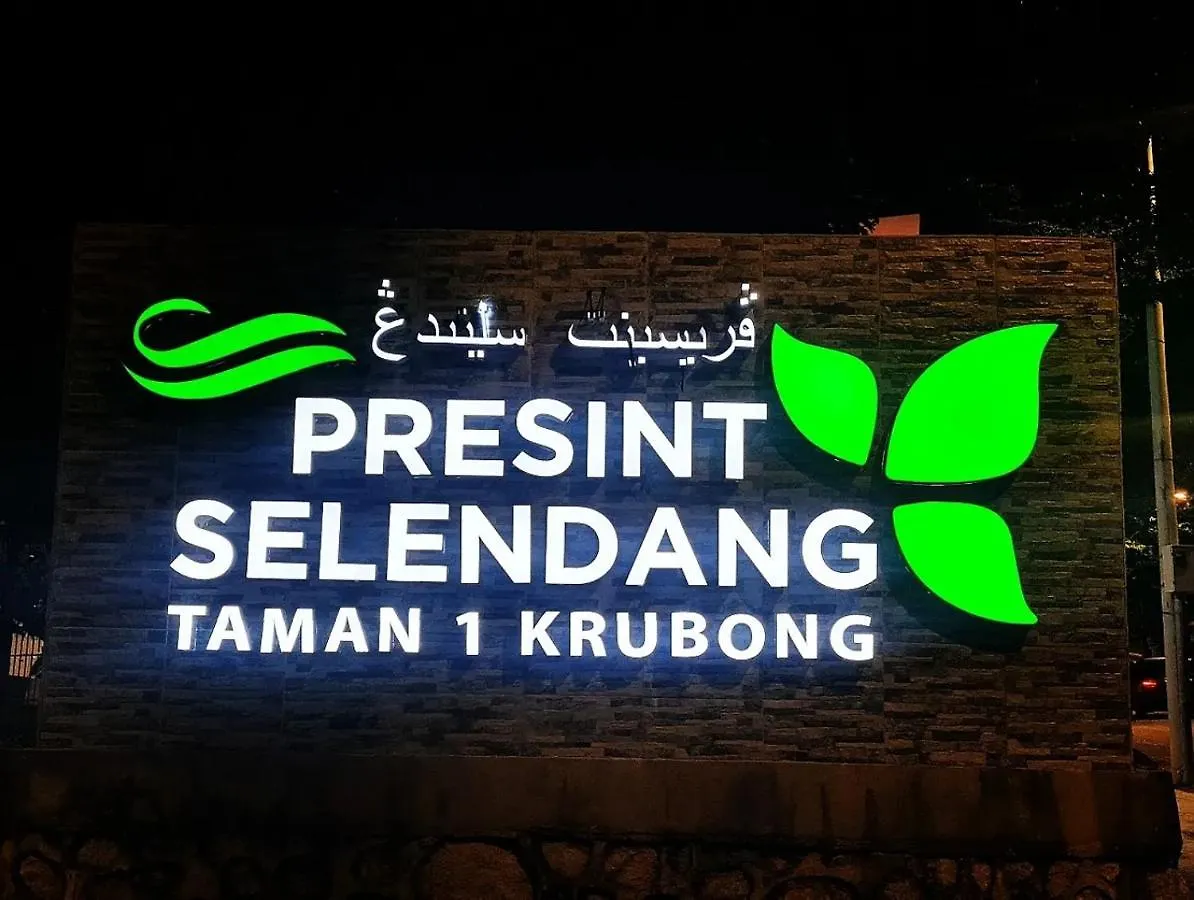 Selendang In Krubong Near Std Hang Jebat, Mitc & Utem Malacca 0*,  Maleisië